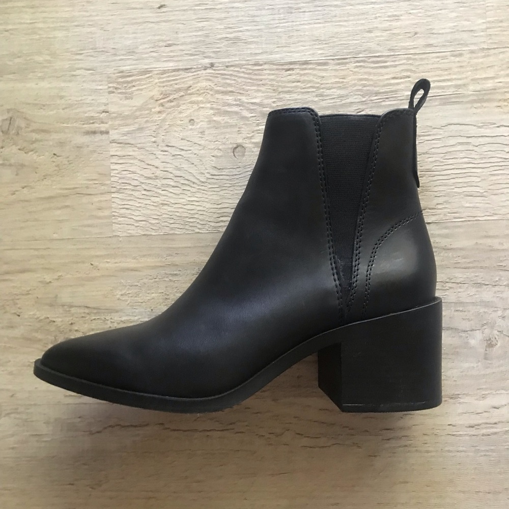 🌟BRAND NEW🌟 Steve Madden Black Boots 7.5